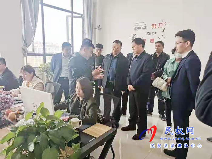 縣委常委、副縣長(zhǎng)房季組織召開(kāi)保稅物流中心招商洽談會(huì)