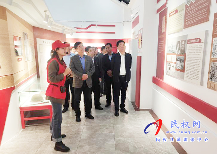 市委政研室黨員到民開展黨史教育活動(dòng) 市委政研室黨員到民開展黨史教育活動(dòng)