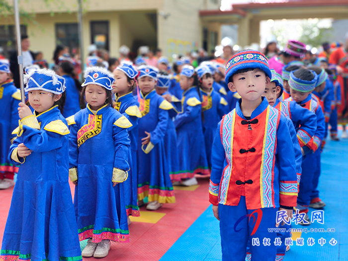 白云寺鎮(zhèn)馬崗小天使幼兒園舉行“民族大團(tuán)結(jié)”主題運(yùn)動(dòng)會(huì) 白云寺鎮(zhèn)馬崗小天使幼兒園舉行“民族大團(tuán)結(jié)”主題運(yùn)動(dòng)會(huì)