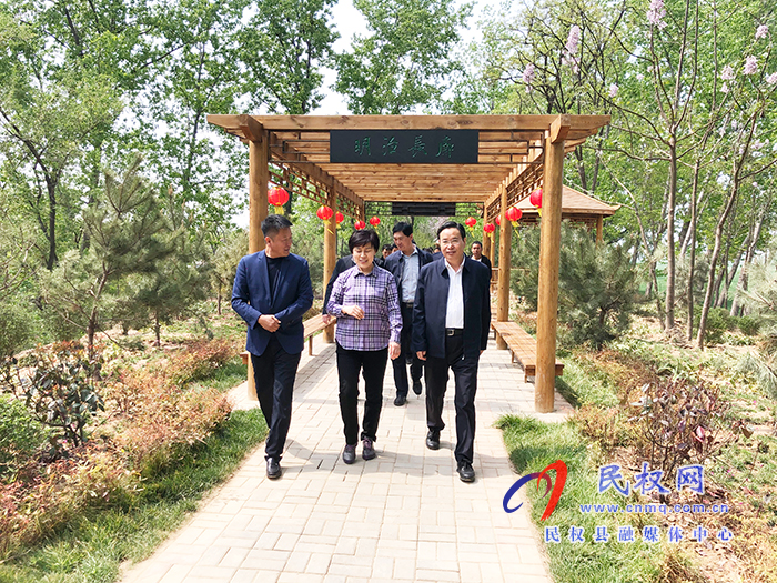 2021年一季度全市農(nóng)村人居環(huán)境整治提升暨農(nóng)業(yè)產(chǎn)業(yè)發(fā)展現(xiàn)場(chǎng)觀摩會(huì)在我縣召開(kāi) 2021年一季度全市農(nóng)村人居環(huán)境整治提升暨農(nóng)業(yè)產(chǎn)業(yè)發(fā)展現(xiàn)場(chǎng)觀摩會(huì)在我縣召開(kāi)