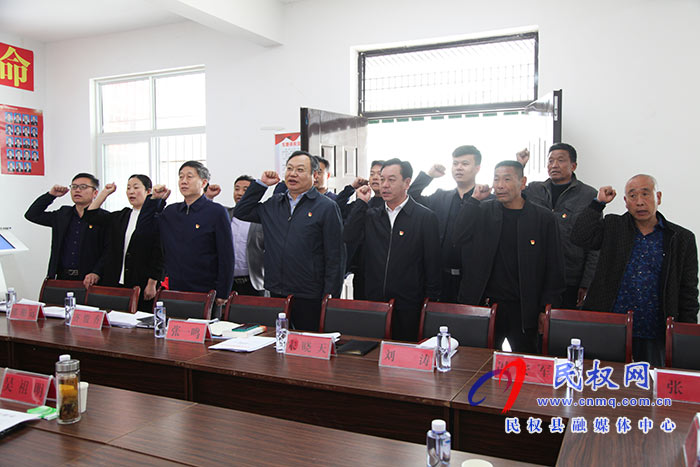 市委常委、常務副市長吳祖明到龍?zhí)伶?zhèn)邢莊村開展“三五”基層工作日活動