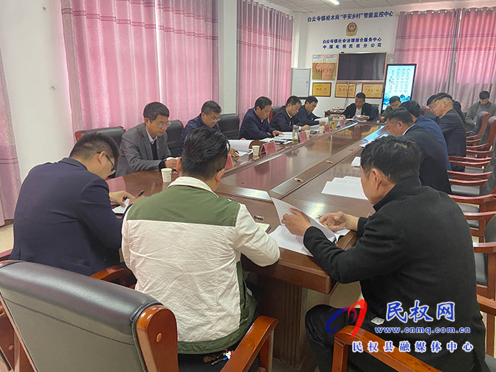 市人大常委會(huì)副主任、縣委書記姬脈常到白云寺鎮(zhèn)柏木崗村開展“三·五” 基層工作日活動(dòng)