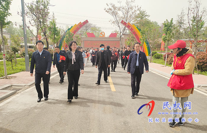 國(guó)家統(tǒng)計(jì)局商丘調(diào)查系統(tǒng)到水東紅色文旅小鎮(zhèn)秣坡開展“探尋紅色崢嶸歲月 重溫黨史感悟初心”主題黨日活動(dòng) 國(guó)家統(tǒng)計(jì)局商丘調(diào)查系統(tǒng)到水東紅色文旅小鎮(zhèn)秣坡開展“探尋紅色崢嶸歲月 重溫黨史感悟初心”主題黨日活動(dòng)