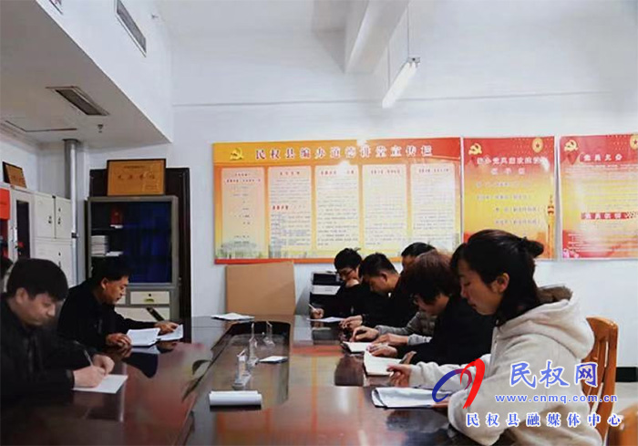 縣委編辦組織學(xué)黨史知識(shí)測(cè)試——以考促學(xué) 縣委編辦組織學(xué)黨史知識(shí)測(cè)試——以考促學(xué)