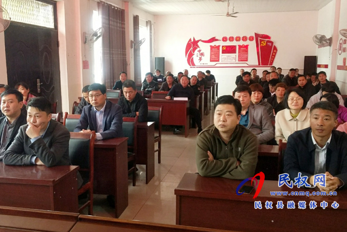 胡集鄉(xiāng)組織觀看《他們與天地永存》 胡集鄉(xiāng)組織觀看《他們與天地永存》