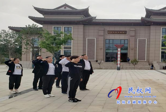 接待服務(wù)中心開展赴紅色基地秣坡開展“學黨史、感黨恩、跟黨走”主題教育活動