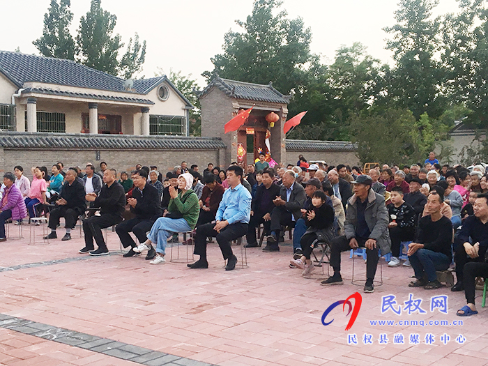 河南省話劇藝術(shù)中心舞臺(tái)藝術(shù)走進(jìn)水東紅色文旅小鎮(zhèn)秣坡 河南省話劇藝術(shù)中心舞臺(tái)藝術(shù)走進(jìn)水東紅色文旅小鎮(zhèn)秣坡