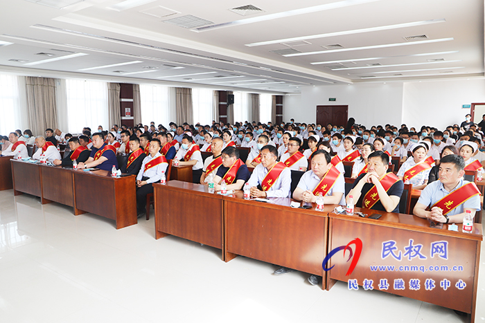 民權(quán)縣慶祝第110個(gè)國(guó)際護(hù)士節(jié)表彰大會(huì)暨文藝匯演舉行 民權(quán)縣慶祝第110個(gè)國(guó)際護(hù)士節(jié)表彰大會(huì)暨文藝匯演舉行