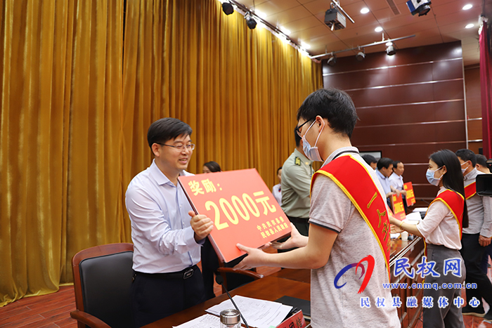 我縣召開民權(quán)籍現(xiàn)役軍人立功受獎表彰大會 我縣召開民權(quán)籍現(xiàn)役軍人立功受獎表彰大會