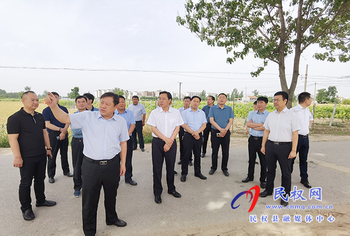 市人大常委會副主任、縣委書記姬脈常調(diào)研我縣重點(diǎn)項(xiàng)目建設(shè)情況