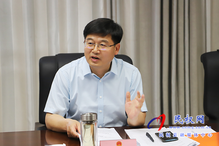 縣委副書記、縣長張團(tuán)結(jié)主持召開縣政府第46次常務(wù)會
