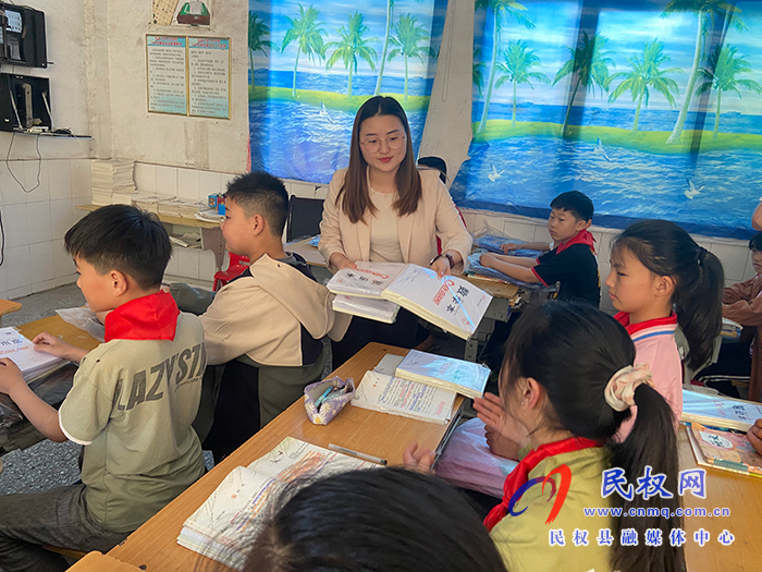 伯黨鄉(xiāng):六一愛心慰問 情暖留守兒童 伯黨鄉(xiāng):六一愛心慰問 情暖留守兒童