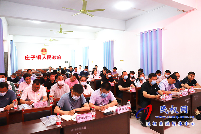 我縣召開2021年小麥新品種現(xiàn)場觀摩暨農(nóng)田水利設(shè)施排查與管護(hù)現(xiàn)場會(huì) 我縣召開2021年小麥新品種現(xiàn)場觀摩暨農(nóng)田水利設(shè)施排查與管護(hù)現(xiàn)場會(huì)