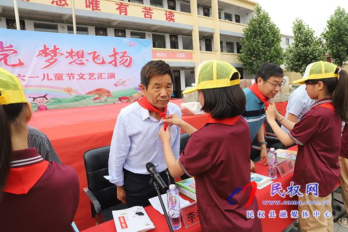 民權(quán)縣關(guān)工委:心系明天 關(guān)愛(ài)未來(lái) 民權(quán)縣關(guān)工委:心系明天 關(guān)愛(ài)未來(lái)