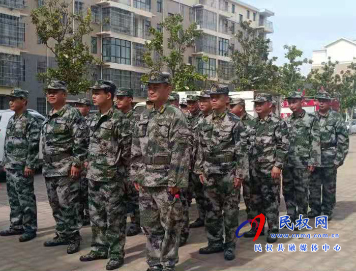 南華辦事處舉行民兵應急排出入隊儀式 南華辦事處舉行民兵應急排出入隊儀式