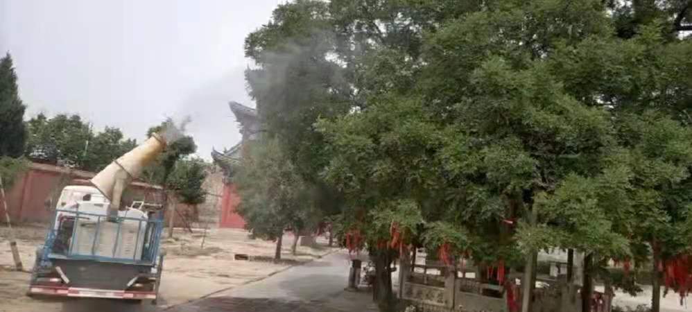 縣林業(yè)發(fā)展服務(wù)中心加強(qiáng)古樹名木病蟲害防治工作 縣林業(yè)發(fā)展服務(wù)中心加強(qiáng)古樹名木病蟲害防治工作