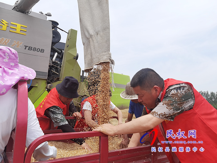 民權縣孫六鎮(zhèn):11支黨員志愿服務隊奮戰(zhàn)在田間地頭 民權縣孫六鎮(zhèn):11支黨員志愿服務隊奮戰(zhàn)在田間地頭