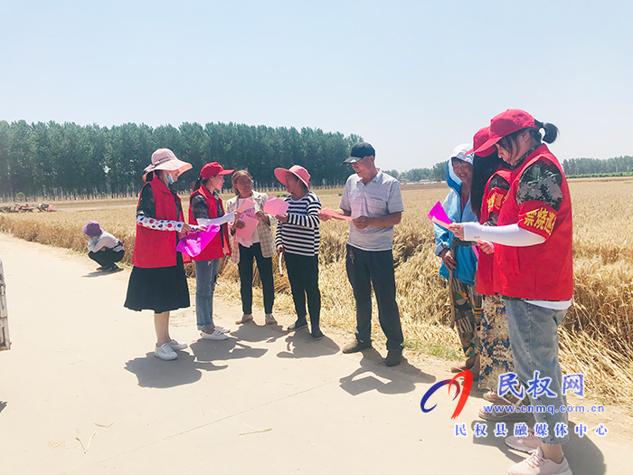 民權縣孫六鎮(zhèn):11支黨員志愿服務隊奮戰(zhàn)在田間地頭 民權縣孫六鎮(zhèn):11支黨員志愿服務隊奮戰(zhàn)在田間地頭