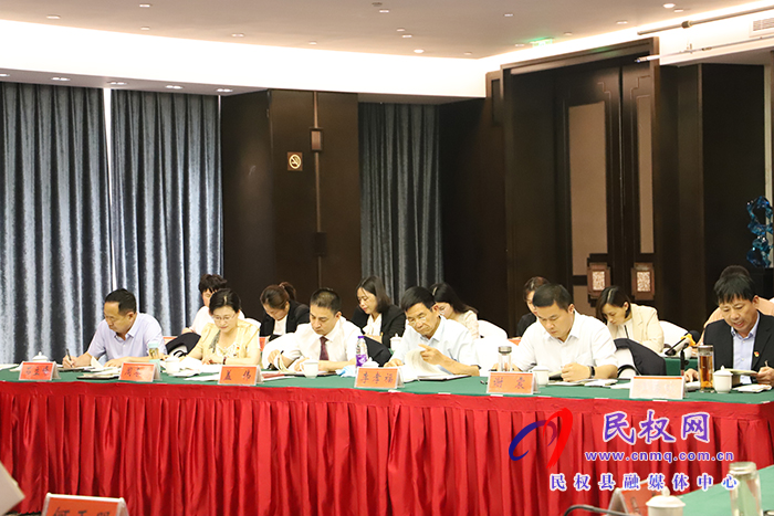 出席市五屆人大五次會議的我縣代表團(tuán)認(rèn)真審議市政府工作報(bào)告等報(bào)告 出席市五屆人大五次會議的我縣代表團(tuán)認(rèn)真審議市政府工作報(bào)告等報(bào)告
