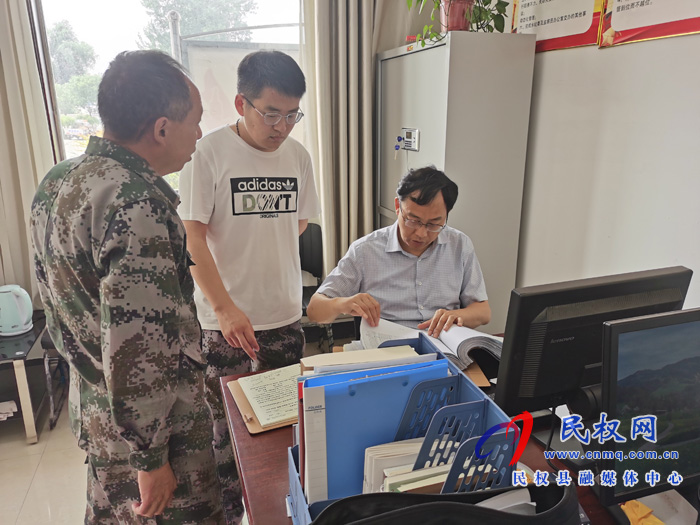縣委常委、紀(jì)委書記、監(jiān)察委主任張亞光到林七鄉(xiāng)督導(dǎo)“三夏”生產(chǎn)和秸稈禁燒工作