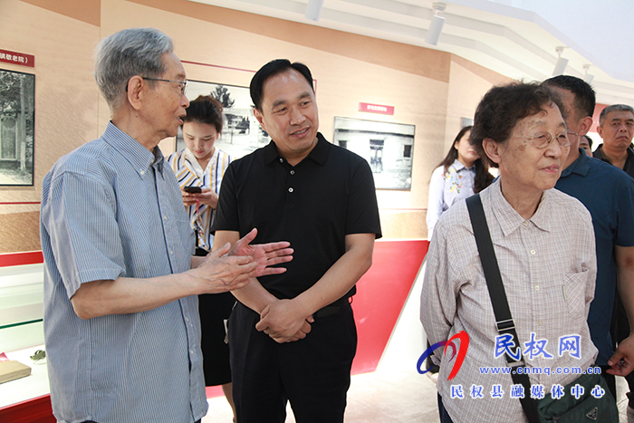 革命烈士李省三后人一行到秣坡村紅色文旅小鎮(zhèn)參觀 革命烈士李省三后人一行到秣坡村紅色文旅小鎮(zhèn)參觀
