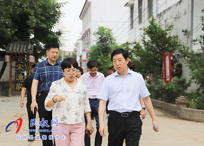 市委宣傳部副部長(zhǎng)劉瑞芳到民調(diào)研 “掃黃打非”基層示范點(diǎn)“護(hù)苗”工作站建設(shè)工作 市委宣傳部副部長(zhǎng)劉瑞芳到民調(diào)研 “掃黃打非”基層示范點(diǎn)“護(hù)苗”工作站建設(shè)工作