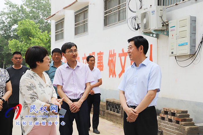 市委宣傳部副部長(zhǎng)劉瑞芳到民調(diào)研 “掃黃打非”基層示范點(diǎn)“護(hù)苗”工作站建設(shè)工作 市委宣傳部副部長(zhǎng)劉瑞芳到民調(diào)研 “掃黃打非”基層示范點(diǎn)“護(hù)苗”工作站建設(shè)工作
