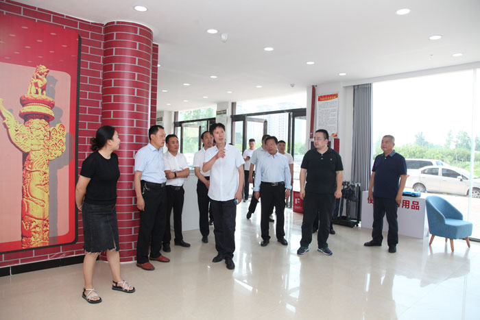 省民政廳二級(jí)巡視員李本謙一行到民調(diào)研指導(dǎo)民政工作 省民政廳二級(jí)巡視員李本謙一行到民調(diào)研指導(dǎo)民政工作