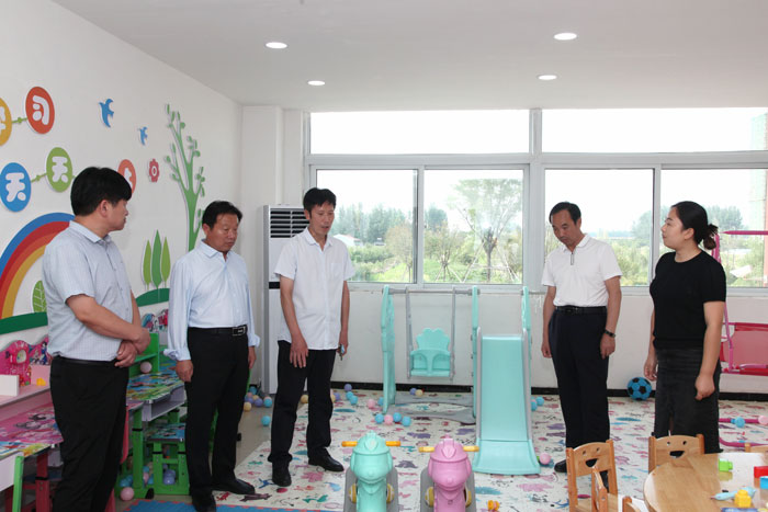 省民政廳二級(jí)巡視員李本謙一行到民調(diào)研指導(dǎo)民政工作 省民政廳二級(jí)巡視員李本謙一行到民調(diào)研指導(dǎo)民政工作