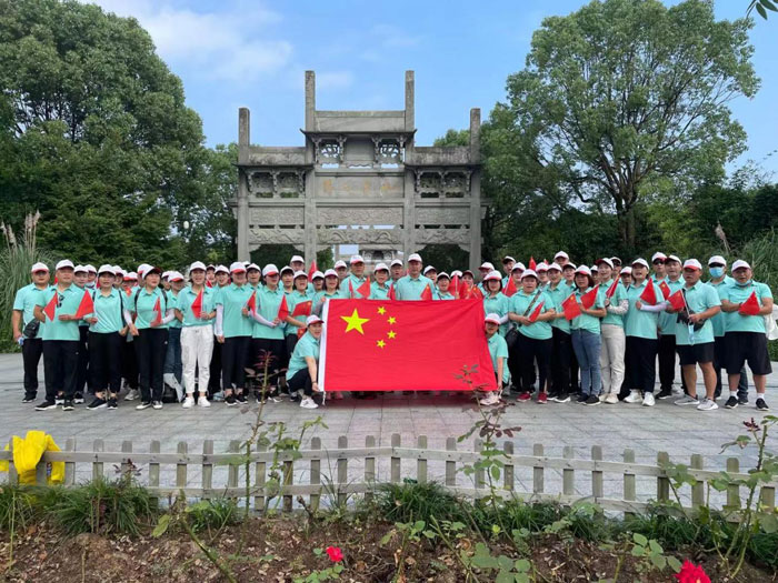 縣東方超市組織優(yōu)秀員工赴浙江開展黨史學(xué)習(xí)教育 縣東方超市組織優(yōu)秀員工赴浙江開展黨史學(xué)習(xí)教育