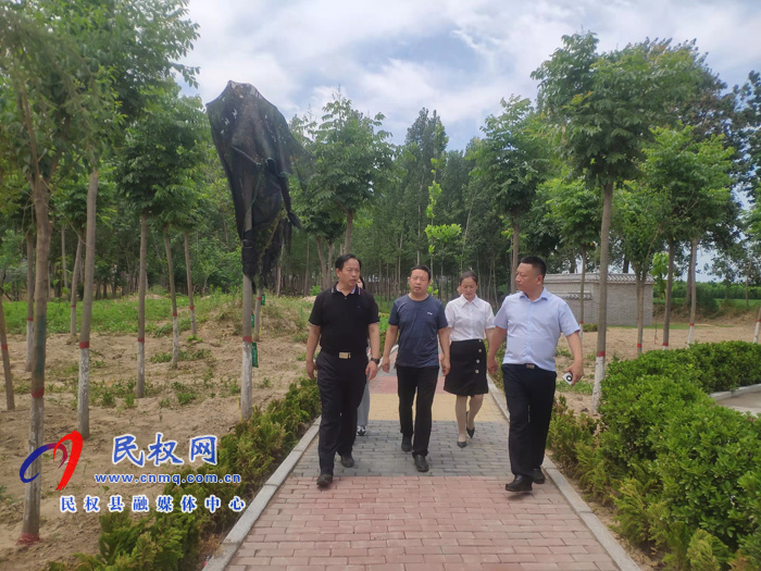 市委黨史研究室主任趙世海到伯黨鄉(xiāng)調(diào)研李省三紅色教育基地 市委黨史研究室主任趙世海到伯黨鄉(xiāng)調(diào)研李省三紅色教育基地