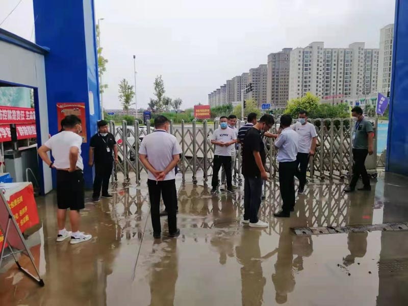 縣住建局全力做好房地產(chǎn)售樓部及中介機(jī)構(gòu)疫情防控工作 縣住建局全力做好房地產(chǎn)售樓部及中介機(jī)構(gòu)疫情防控工作