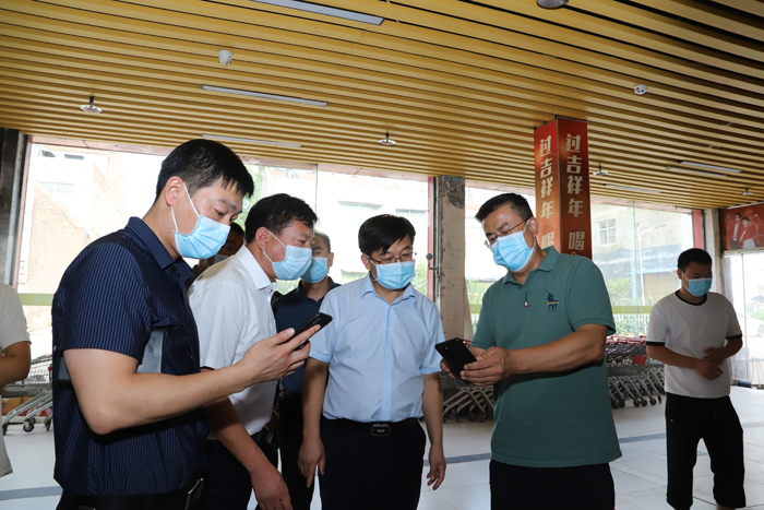 縣委書記張團結(jié)調(diào)研重點工作 縣委書記張團結(jié)調(diào)研重點工作