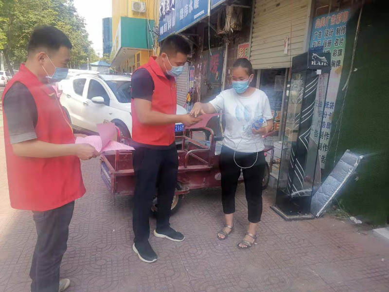 民權(quán)縣住建局志愿服務(wù)隊(duì)投身疫情防控第一線 民權(quán)縣住建局志愿服務(wù)隊(duì)投身疫情防控第一線