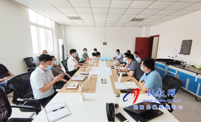 縣高新區(qū)常務(wù)副主任張愛軍組織召開福田雷薩冷藏車智能制造基地項目推進(jìn)會 縣高新區(qū)常務(wù)副主任張愛軍組織召開福田雷薩冷藏車智能制造基地項目推進(jìn)會