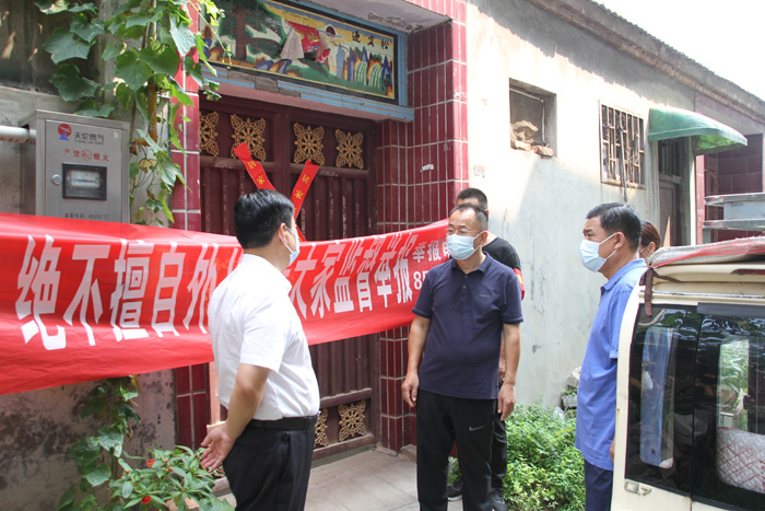 縣政協(xié)主席周明河到綠洲辦督導(dǎo)檢查疫情防控工作 縣政協(xié)主席周明河到綠洲辦督導(dǎo)檢查疫情防控工作