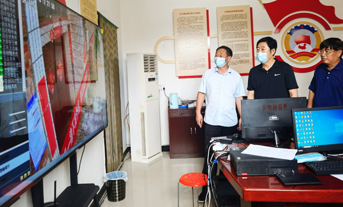縣委常委、宣傳部長屠志遠(yuǎn)到莊子鎮(zhèn)督查疫情防控工作