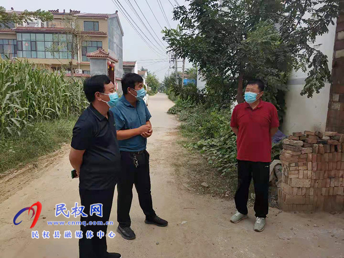 縣人大副主任李新軍到龍?zhí)伶?zhèn)看望慰問居家隔離戶并督導疫情防控宣傳工作 縣人大副主任李新軍到龍?zhí)伶?zhèn)看望慰問居家隔離戶并督導疫情防控宣傳工作