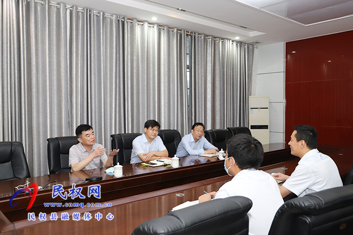 縣委書記張團結(jié)深入企業(yè)開展“萬人助萬企”活動 縣委書記張團結(jié)深入企業(yè)開展“萬人助萬企”活動