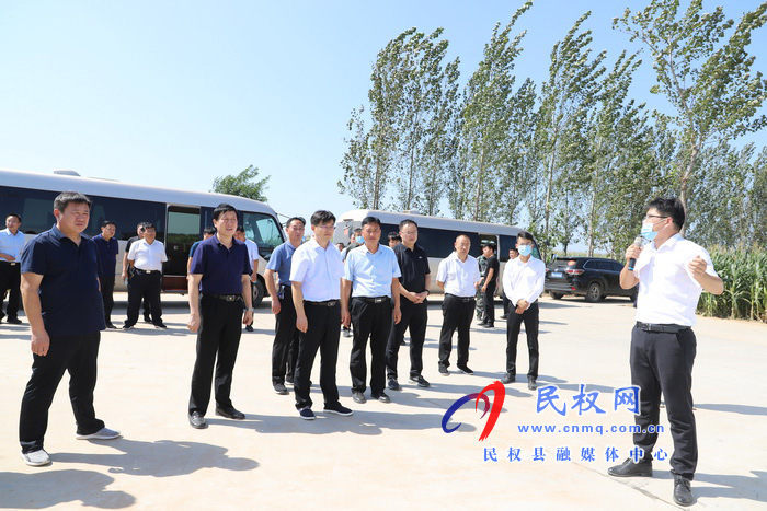 我縣開展2021年上半年鄉(xiāng)鎮(zhèn)(街道)重點工作巡查觀摩活動 我縣開展2021年上半年鄉(xiāng)鎮(zhèn)(街道)重點工作巡查觀摩活動