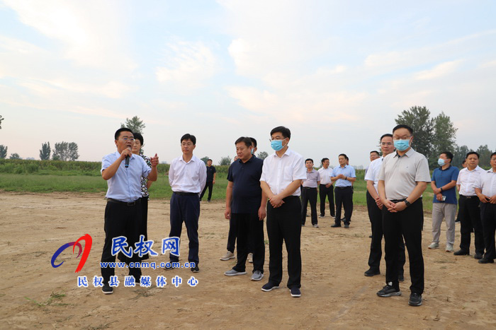 我縣開展2021年上半年鄉(xiāng)鎮(zhèn)(街道)重點工作巡查觀摩活動 我縣開展2021年上半年鄉(xiāng)鎮(zhèn)(街道)重點工作巡查觀摩活動