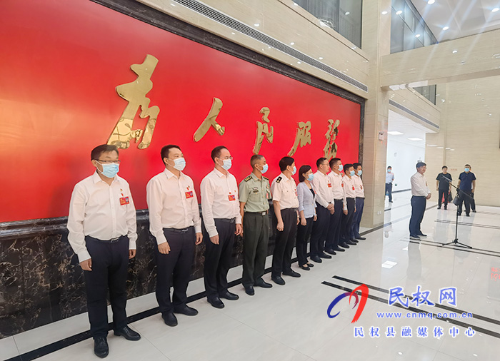 縣委書記張團(tuán)結(jié)帶隊(duì)看望出席中國共產(chǎn)黨民權(quán)縣第十三次代表大會代表 縣委書記張團(tuán)結(jié)帶隊(duì)看望出席中國共產(chǎn)黨民權(quán)縣第十三次代表大會代表