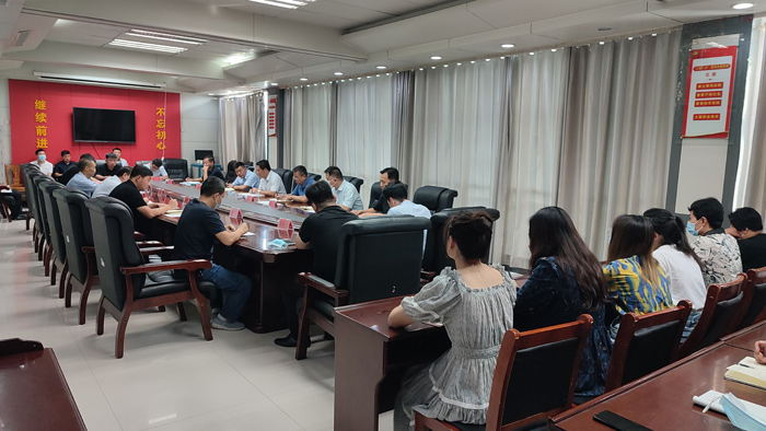 我縣縣委辦公室召開全體會(huì)議 我縣縣委辦公室召開全體會(huì)議