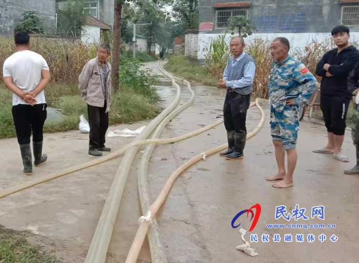 老顏集鄉(xiāng):開展巡河防汛工作 老顏集鄉(xiāng):開展巡河防汛工作
