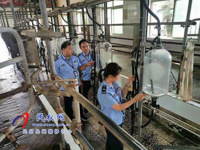 縣畜牧發(fā)展服務中心開展生鮮乳收購站安全專項檢查