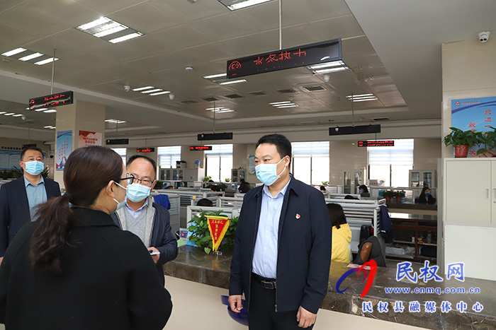 縣委常委、組織部長(zhǎng)王義彬檢查指導(dǎo)全國(guó)文明城市創(chuàng)建工作