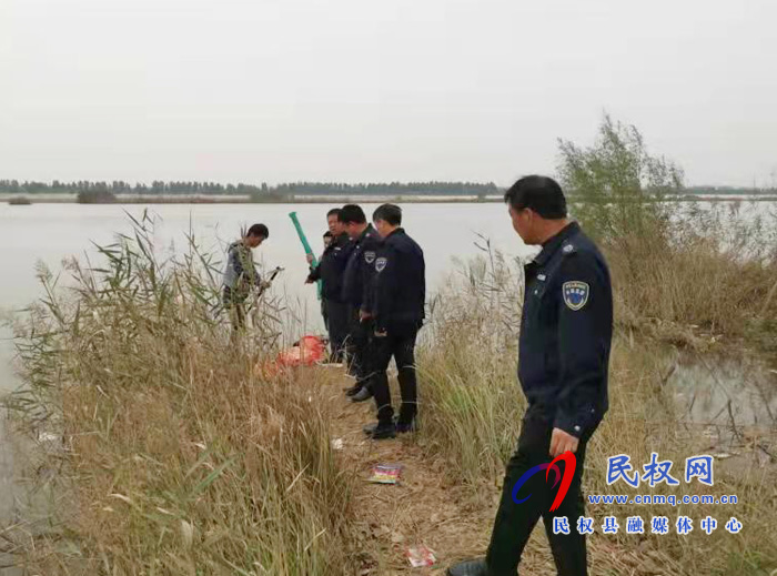縣水利局開展河道巡查 確?！昂娱L制”工作抓實抓牢