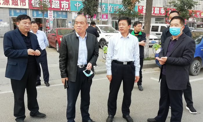 縣委常委、政法委書記陳鴻志督導(dǎo)城區(qū)交通秩序整治情況