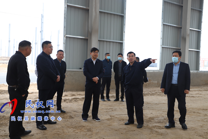縣委書記張團結(jié)調(diào)研安置房和重點項目建設(shè)進展情況