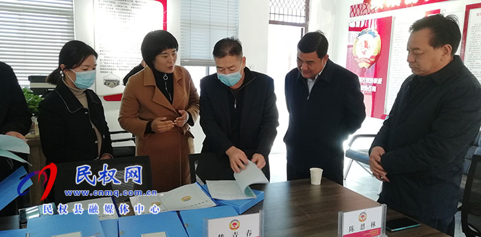 市政協(xié)調(diào)研組蒞民調(diào)研政協(xié)聯(lián)絡(luò)室建設(shè)“有事好商量”協(xié)商議事平臺活動(dòng)開展情況
